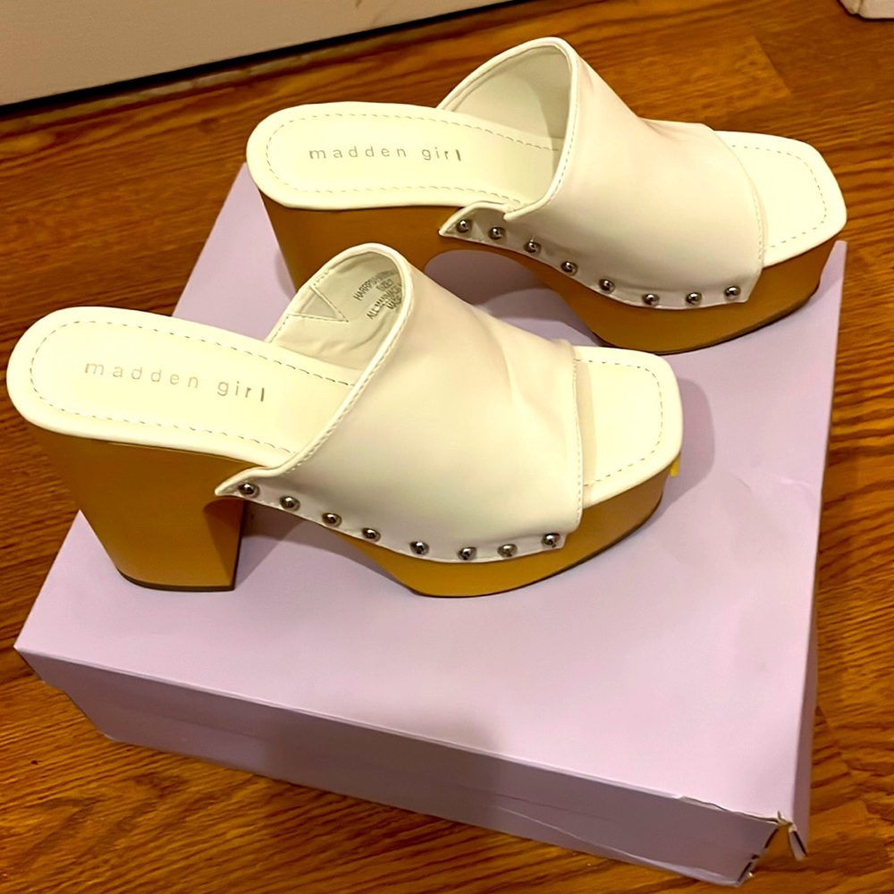 Steve Madden women’s backless, slip-in, platform sandal.